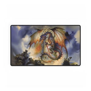 Mittelalterliche Fantasy-Spielmatte „Drachenangriff-Burg“ (24x14 Zoll) für Magic: The Gathering (MTG) und andere Sammelkartenspiele (TCG).