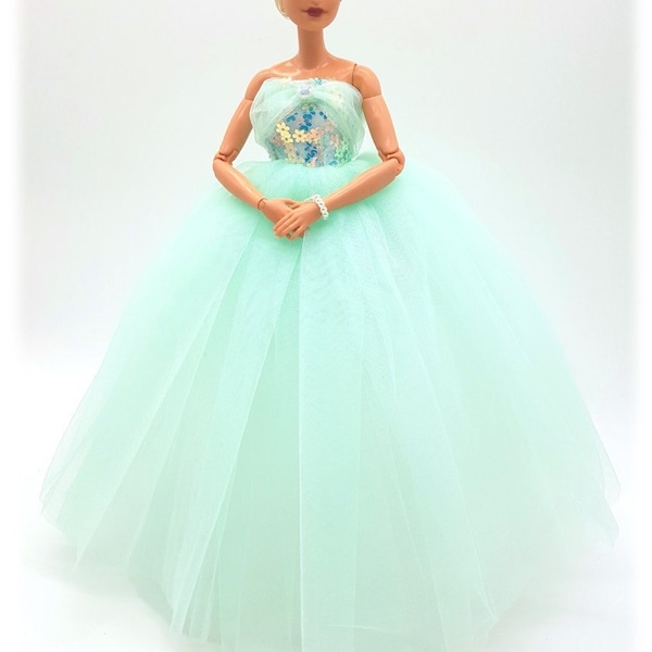 MERHIMA | Mermaid green ball gown with sequin embroidered top | Jewelry and shoes | fine multi-layered tulle | Miniature 1:6