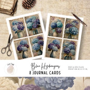 Puede incluir: Ocho tarjetas de diario con ilustraciones de acuarela de hortensias azules y moradas en jarrones. Las tarjetas tienen una estética vintage con un efecto de papel envejecido. El texto en las tarjetas dice "Blue Hydrangeas" y "8 Journal Cards". Las tarjetas miden 21,6 x 27,9 cm.
