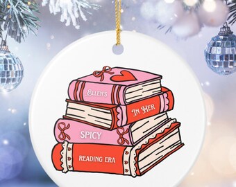 Adorno de cerámica personalizado para amantes de los libros obscenos, regalo de Navidad personalizado para amantes de los libros románticos de BookTok, regalo literario picante, romance oscuro, reina obscena