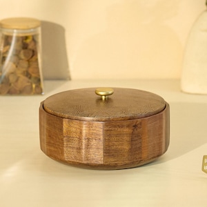 Brick Brown® Anant trärotilåda med lock | Chapatilåda i massivt trä för kök och matsal | Designer Roti-gryta med varm gryta