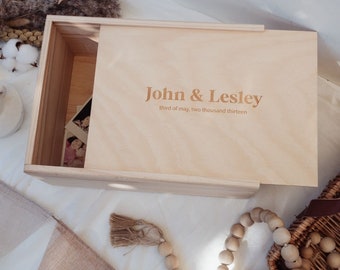 Scatola ricordo personalizzata per matrimonio – Scatola in legno di pino incisa