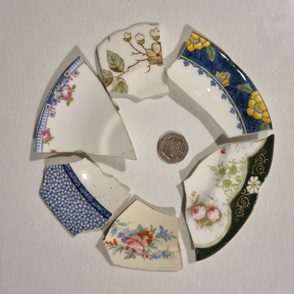 SEA POTTERY BUNDLE 1950s ceramic River Pottery floral plate curved plate edges. Suitable for arts & crafts projects and possibly mosaics