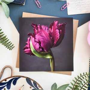 Tarjeta de felicitación con tulipán rosa, tarjeta de felicitación floral, tarjetas de felicitación botánicas, tarjeta de cumpleaños floral, tarjetas de notas con tulipanes, agradecimiento