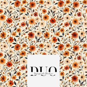 Peut inclure: Un motif floral avec des fleurs orange et crème, des feuilles et des tiges vert foncé sur un fond crème. Le design comprend le texte "DUO Designed Studio" dans un rectangle blanc.