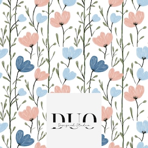 Puede incluir: Patrón floral con flores rosas, azules y tallos verde oscuro sobre fondo blanco. Las flores están estilizadas con un efecto suave y pictórico. El diseño incluye el texto "DUO Designed Studio" en negro.