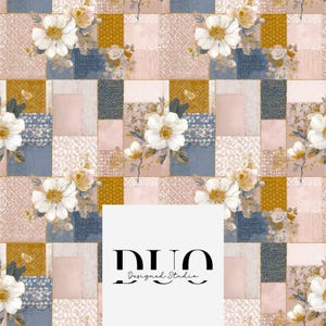 Puede incluir: Un patrón de patchwork con cuadrados de varias texturas y colores, incluyendo rosa, azul, dorado y blanco texturizado. Grandes flores blancas con centros amarillos y delicados tallos están dispersas por el diseño. El texto "DUO Designed Studio" se muestra en un rectángulo blanco.