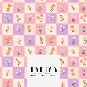 Puede incluir: Patrón floral repetido en un diseño de tablero de ajedrez. Los cuadrados alternan entre rosa claro, lavanda y beige. Cada cuadrado presenta un arreglo floral diferente en tonos naranja, rosa y blanco. El texto "DUO Designed Studio" está en la parte inferior.
