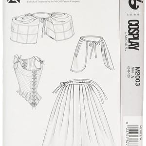 Può includere: Un pacchetto di modelli di cucito bianco con illustrazioni di elementi di costumi storici. Il pacchetto mostra disegni di un corsetto, una gonna e altri capi di abbigliamento. Il testo sulla confezione recita "THE VAULT COLLECTION" e "COSPLAY by MCCALLS". La taglia del modello è A (6-8-10).