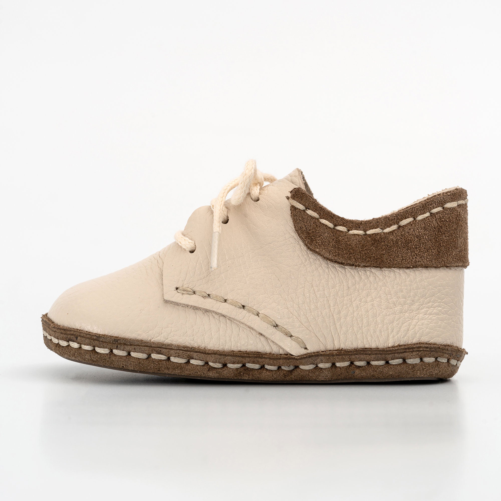 Girls shoes store new design