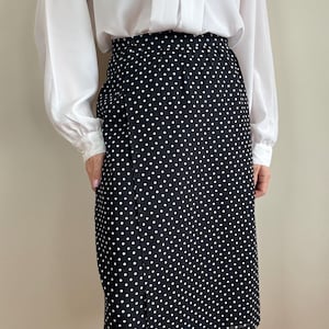 Vintage black cotton and viscose midi skirt with polka dot pattern, elegant women’s skirt with pockets, size XL