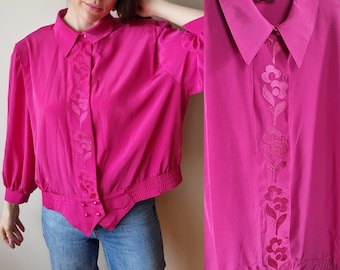 Vintage pink blouse jacket / Buttons up women’s blouse with flowers pattern