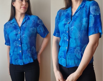 90s Floral Print Sheer Blouse / Vintage Short Sleeve Blue Shirt/ Summer Blouse Size Medium