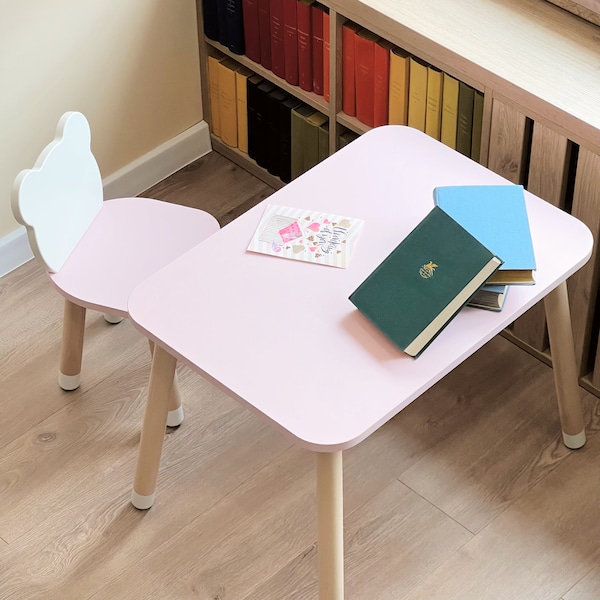 Silla y mesa de oso de peluche rosa hechas a mano / Montessori / Silla y mesa para niños pequeños y niños
