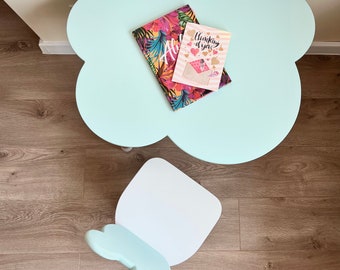 Ensemble chaise nounours et table nuage faits main | Montessori | Chaise et table pour tout-petit et enfant