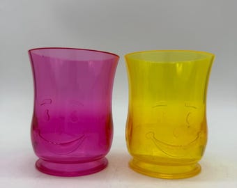 Kool-Aid Kunststoffbecher Kinder 8 Unzen Pink Gelb Smiley Bradshaw 2er-Set
