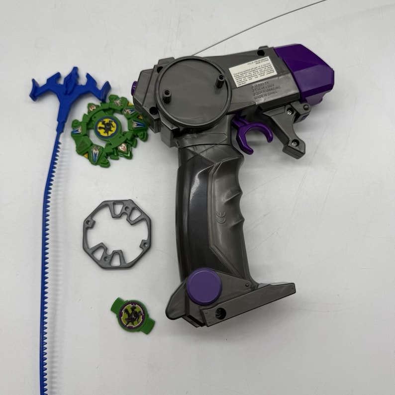 Beyblade G Revolution Draciel G Engine Gear RC Remote W Beyblade Incomplete image 4