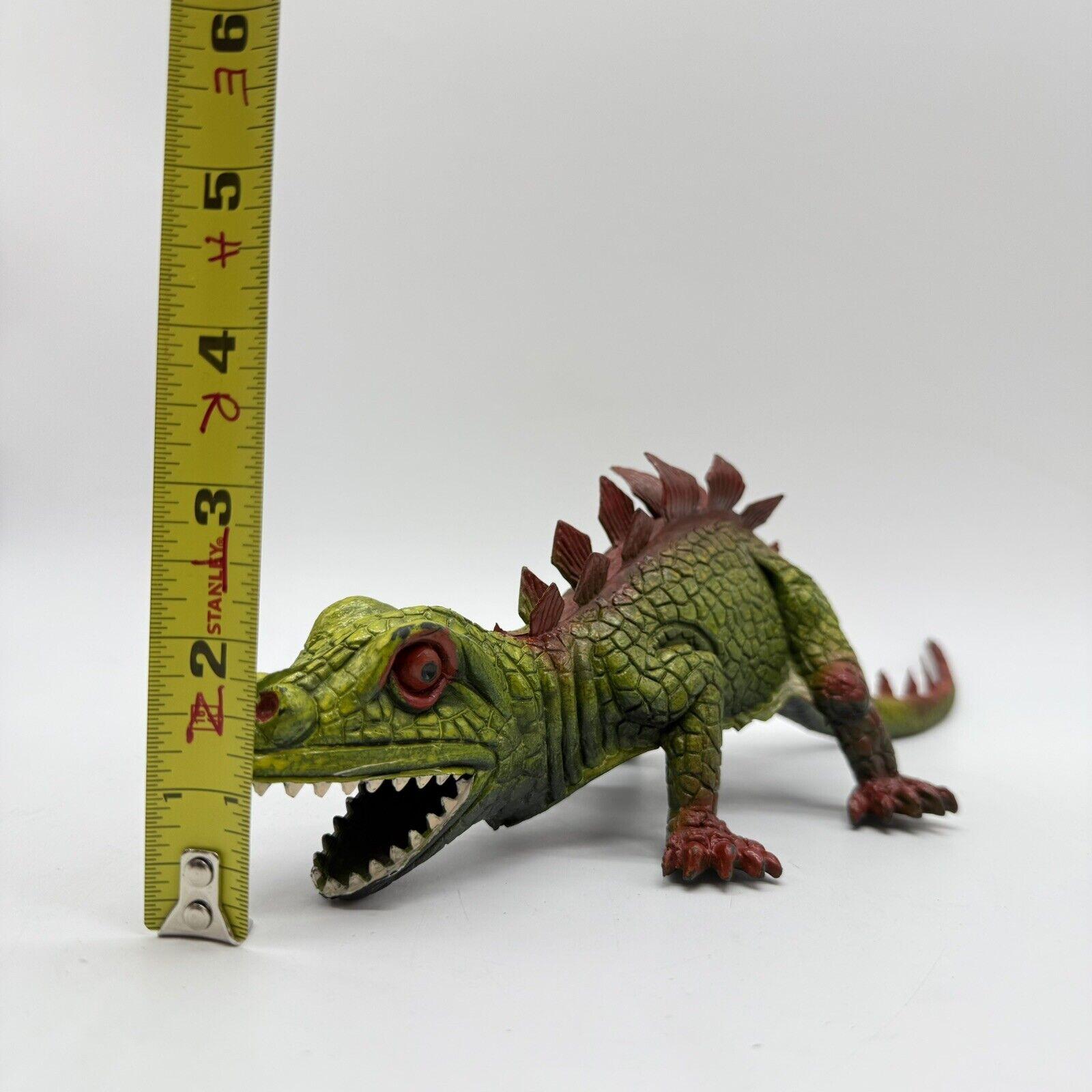Dor Mei Green Chinsaur Dinosaur Stegosaurus Lizard Monster Hong