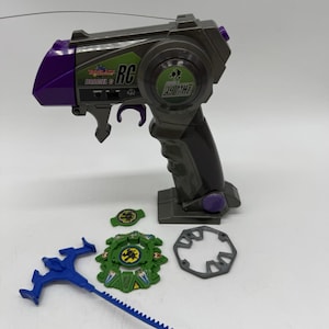 Beyblade G Revolution Draciel G Engine Gear RC Remote W Beyblade Incomplete image 1