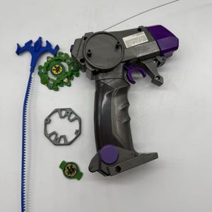 Beyblade G Revolution Draciel G Engine Gear RC Remote W Beyblade Incomplete image 3