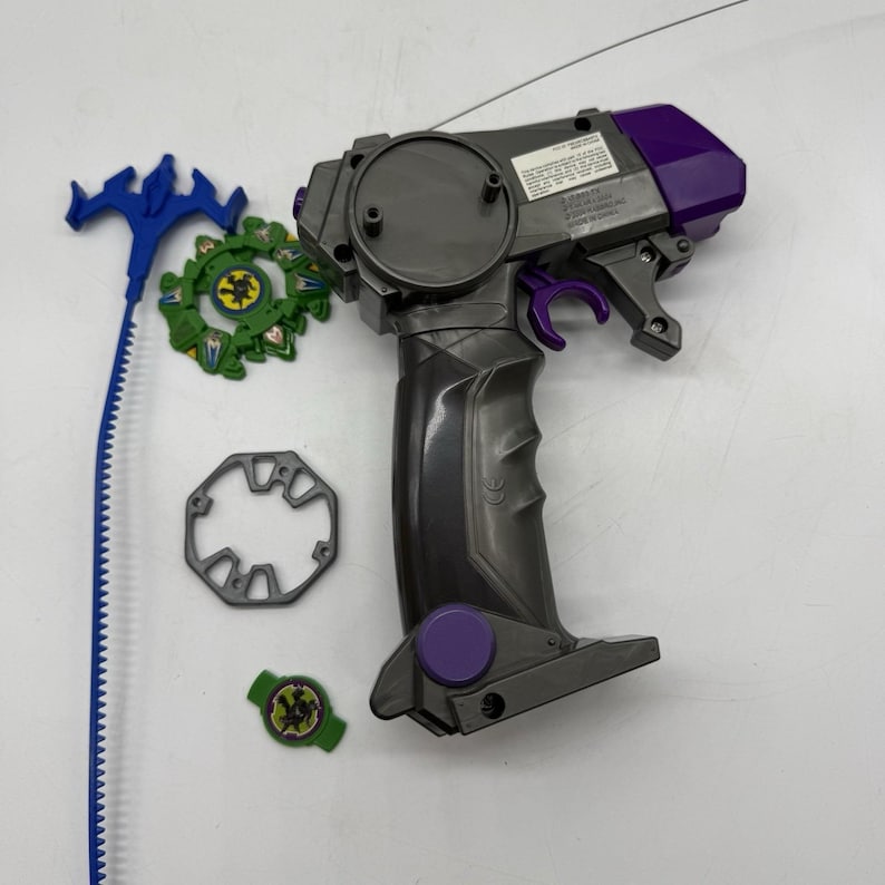 Beyblade G Revolution Draciel G Engine Gear RC Remote W Beyblade Incomplete image 3