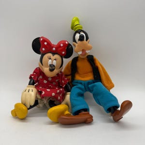 Disney-figuren: Minnie Mouse en Goofy, vintagestijl afbeelding 1