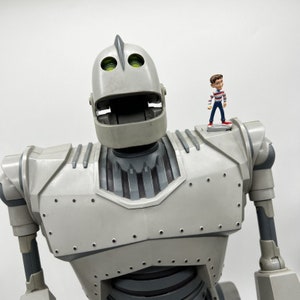 Trendmasters the Ultimate Iron Giant Figure 20