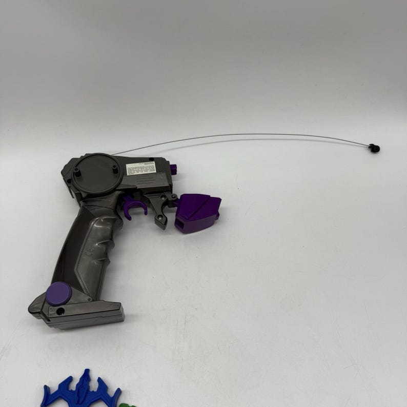 Beyblade G Revolution Draciel G Engine Gear RC Remote W Beyblade Incomplete image 6