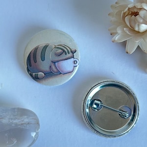 Pin de insignia de botón Pinback de 25 mm con diseño de gato de taza perezosa