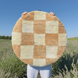 Brown Checkered Tufted Rug Housewarming Gift Contemporary Rug Bedroom Aesthetics Home Gift Checkered Circle Rug Gifts for Him image 1