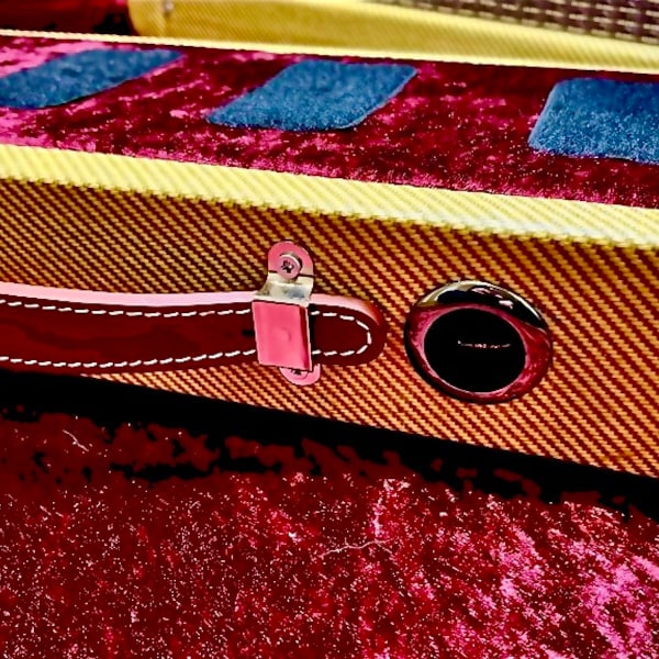 Tweed custom guitar pedalboard