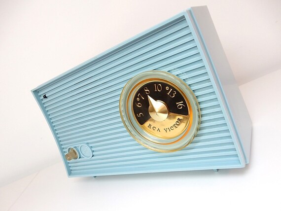 RCA Victor Nipper IXA  from 1957 - Network Music Streamer