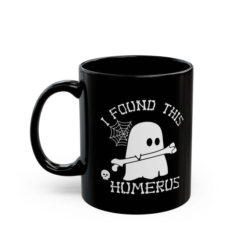 Ik vond deze opperarmbeen geest koffiemok, Halloween-mok, Halloweencadeau en -decor, grappige Halloween-mok, Halloween-koffiekop, spookzwarte mok Zwart