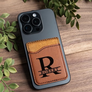 Billetera para teléfono personalizada, tarjetero, billetera para teléfono con monograma adhesivo, cuero vegano grabado, regalos personalizados para hombres, él, hijo