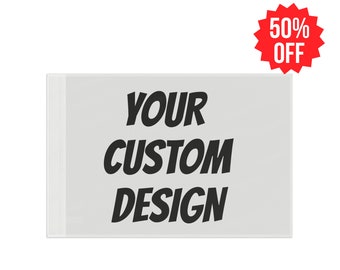 Può includere: Un cartello rettangolare bianco con testo nero che dice "YOUR CUSTOM DESIGN".