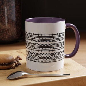 Tasse mit versteckter Nachricht, lustiges Geschenk für Kollegen, lustiges Bürogeschenk Tasse, sarkastisches Geschenk für Arbeit Bestie, Viralschimpfbecher versteckte Nachricht Purple