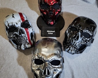 Devils night mask (booktok / Penelope Douglas)