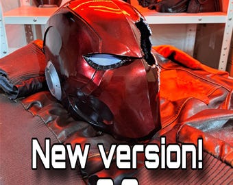 Kampfbeschädigter Rothaubenhelm | Redhood Cosplay Rüstung, Cosplay Maske, leuchtende Augen