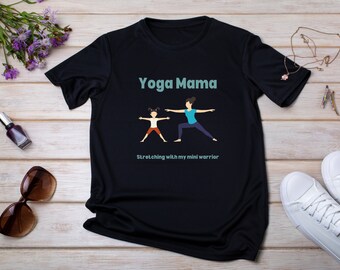 Yoga Mama "Estirándose con mi mini guerrero", camiseta de yoga