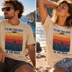 Fridyknings-T-shirt – Den är inte så djup | Ocean T-shirt | Ekologisk bomull 180 g/meter bild 3