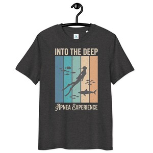 Naudic Into the Deep - Apnea - Unisex T-Shirt aus 100% Bio-Baumwolle