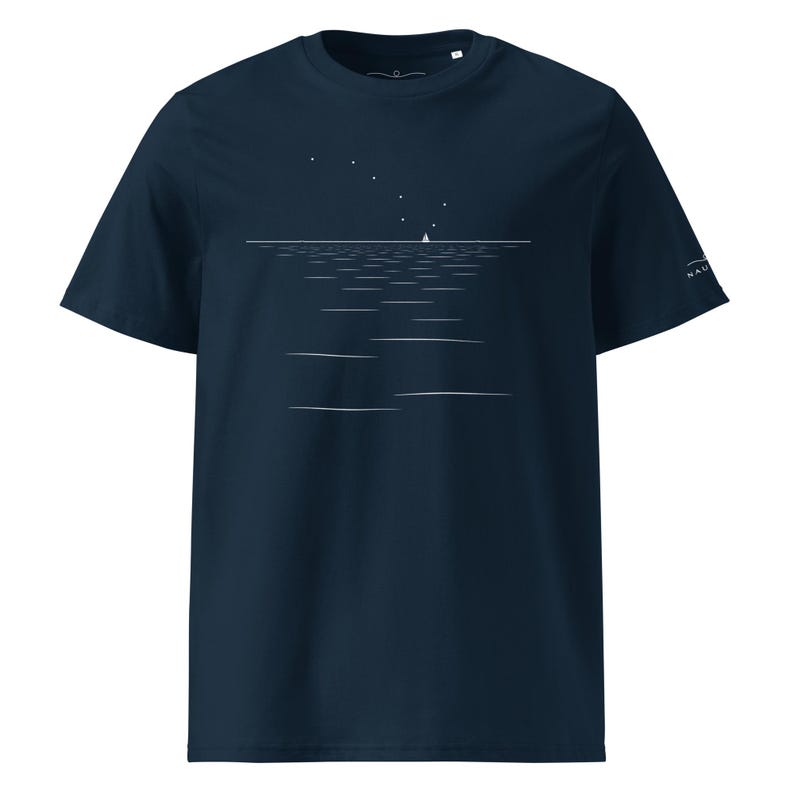 Segelboot T-Shirt Horizont Line Art | Bio-Baumwolle Unisex Shirt Rückenprint | Minimalistisches Ozean Design | NAUTIVE Pelagic One Dark