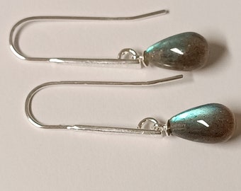 Earrings made of sterling silver and labradorite drops