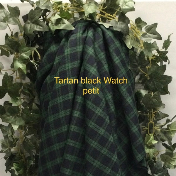 Tartan écossais « black Watch «  petits carreaux vendu en coupon de 1 m par 145 cm, très beau tartan idéal pour couture et loisirs créatifs