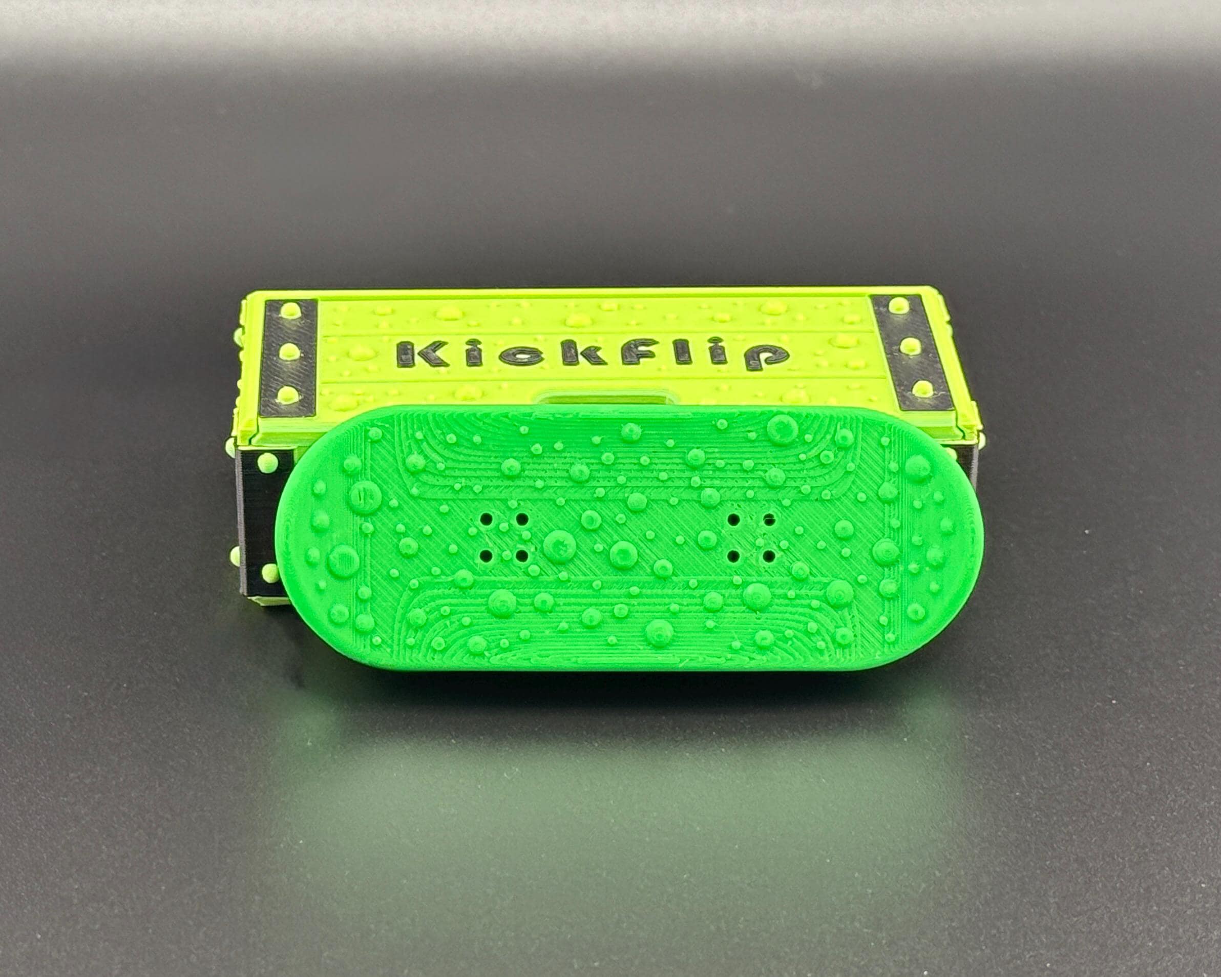 Kickflip マグネット式スケートボードフィジェット | 3Dプリントフィ