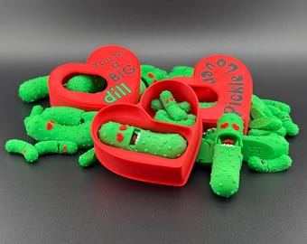 Heart Pickle and Micro Pack, Tickles the Pickle 3D Printed Articulating Fidget Toy, Unique 3D Printed Toy Gift Set for Boyfriend Girlfriend