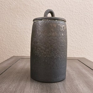 Stoneware Retro Storage Jar, Ceramic Jar With Lid, Tea Jar, Coffee Jar, Sugar Jar, Tea Canisters, Container Gilt (large)
