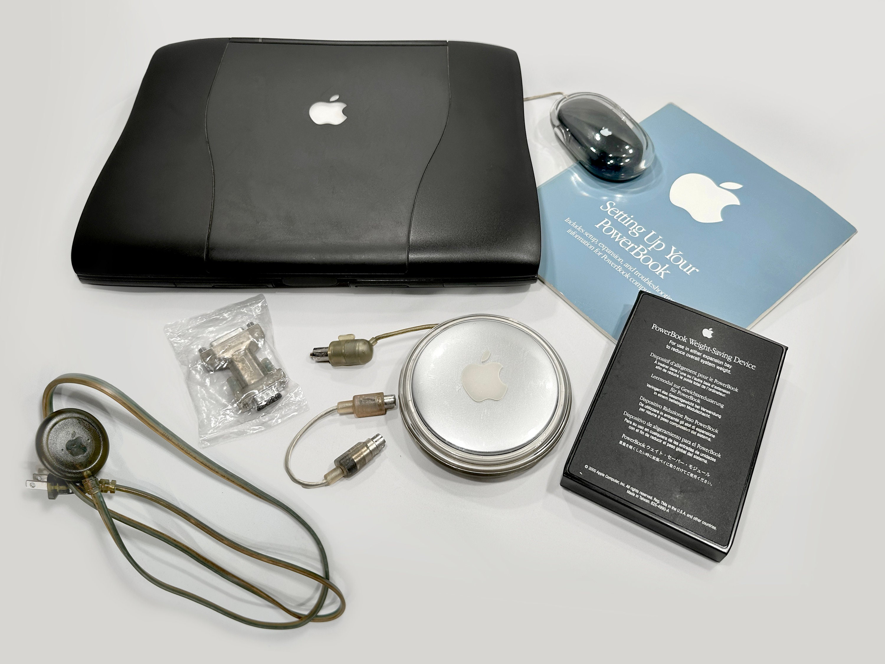 Vintage Apple Macintosh Powerbook G3 (powers Up, No Hard