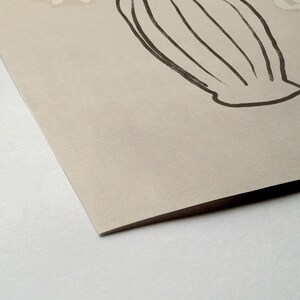 Sophisticated Floral Wall Art for Neutral Interior Spaces.