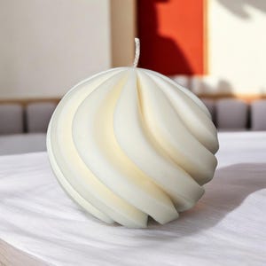 Designkaars, stijlvolle kaars, handgemaakte kaars, geurkaars, cadeaukaars, abstracte kaars, kaars